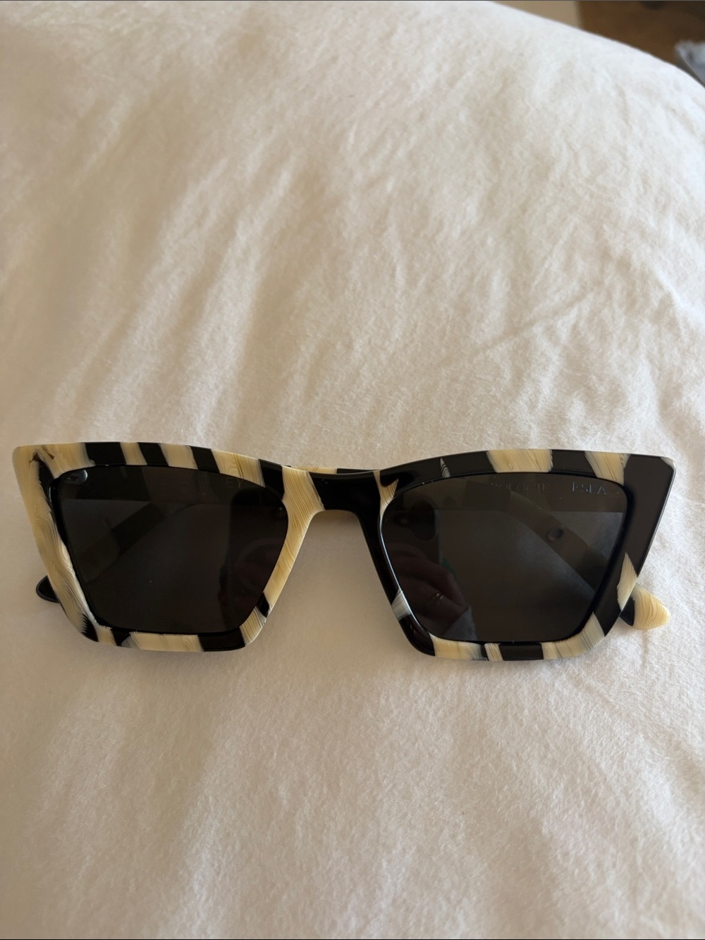 I-Sea / Anthropologie Tortoiseshell Square Frame Sunglasses - Black & Cream